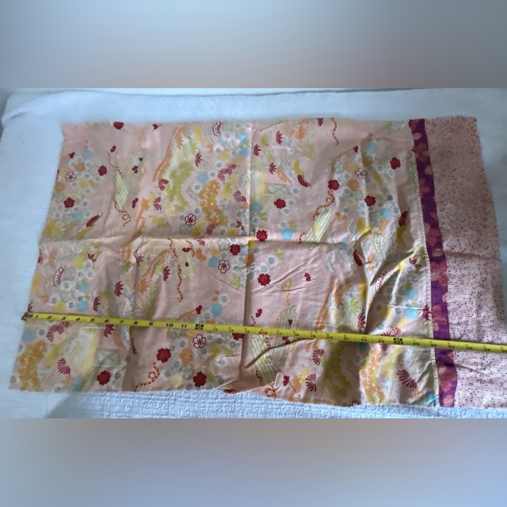 Vintage Floral Patterned Fabric pillowcase - Picture 4 of 6